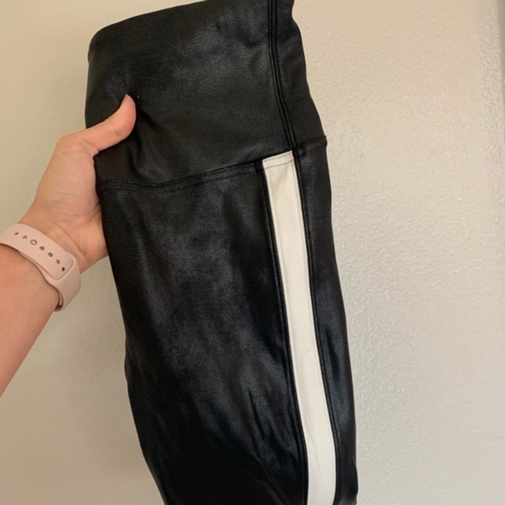 Brand new never worn Spanx leggings!